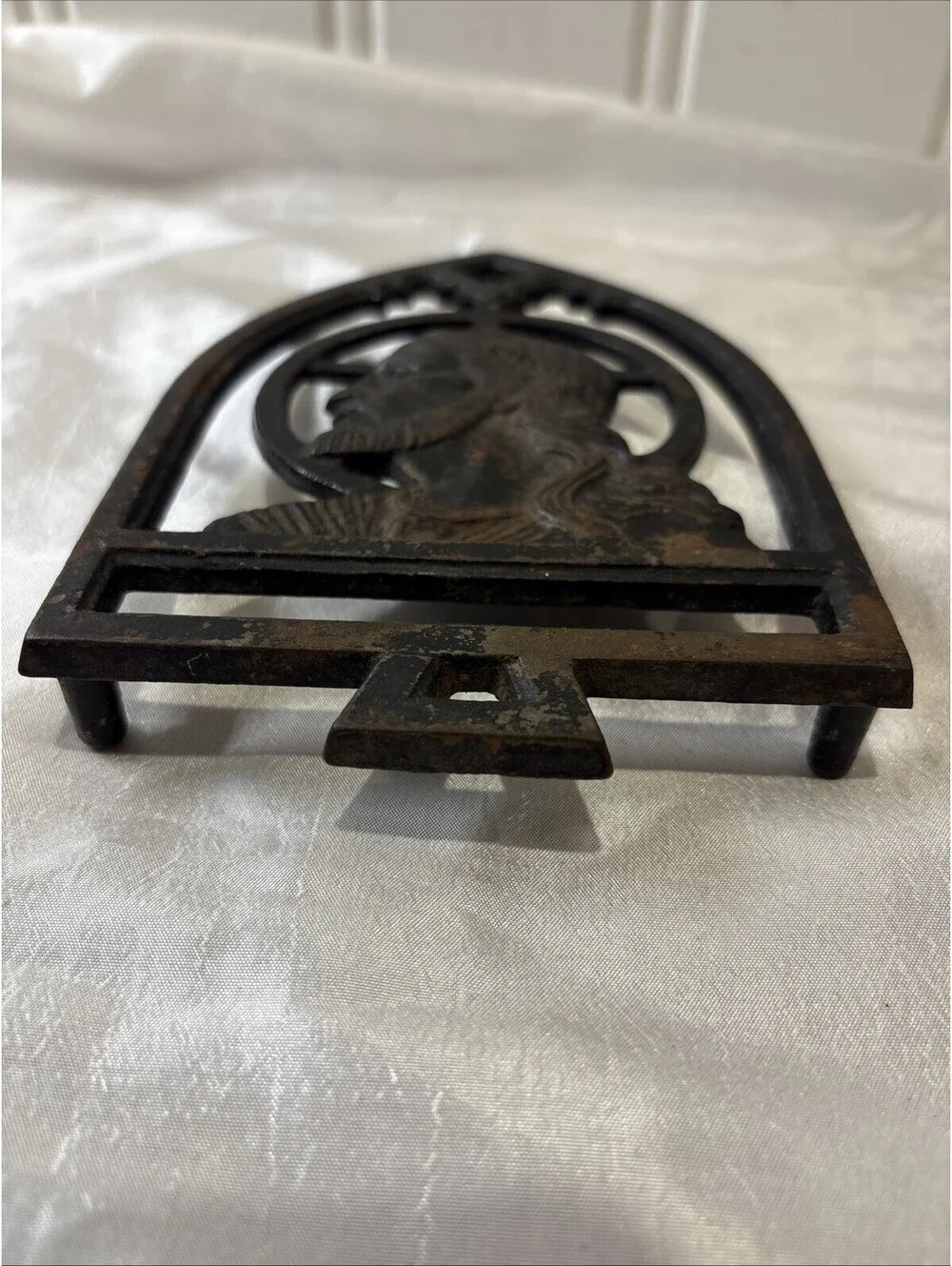 Vintage Antique Cast Iron Religious Trivet of Jesus Hot Pot/Pan Holder w/3 Legs